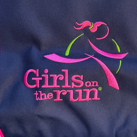 Girls On The Run Navy Medium Utility Tote: Thirty-One - Picture 2 of 9